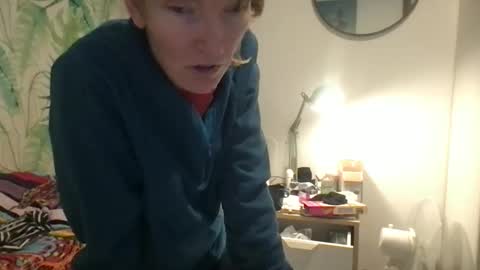 Snapshot of redfoxofficial chatting on November 19, 2025, 1:11 pm Redfox online show from November 19, 2025, 1:11 pm