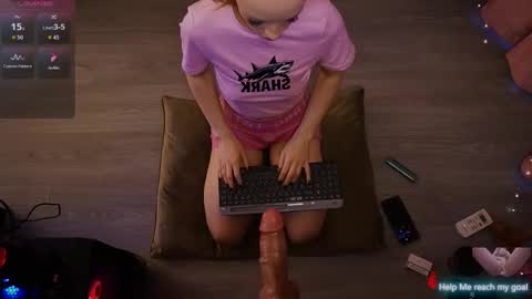 Redhead Shark online show from November 8, 2025, 1:22 pm