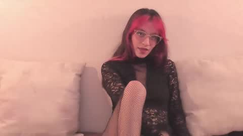 Snapshot of redmeloddy chatting on March 11, 2025, 7:47 pm Meloddy online show from March 11, 2025, 7:47 pm