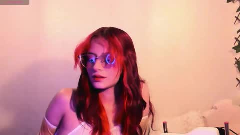 Meloddy online show from November 11, 2025, 9:04 pm