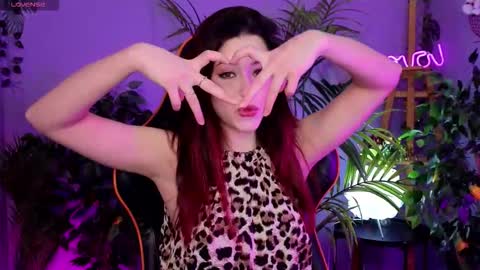 Kiara online show from November 26, 2025, 8:32 pm