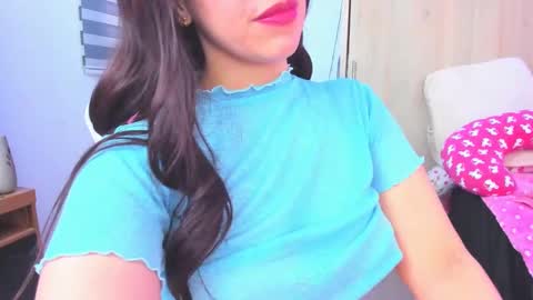 Snapshot of redski77 chatting on January 19, 2025, 12:17 pm redski77 online show from January 19, 2025, 12:17 pm