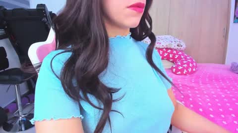 Snapshot of redski77 chatting on January 21, 2025, 6:11 am redski77 online show from January 21, 2025, 6:11 am