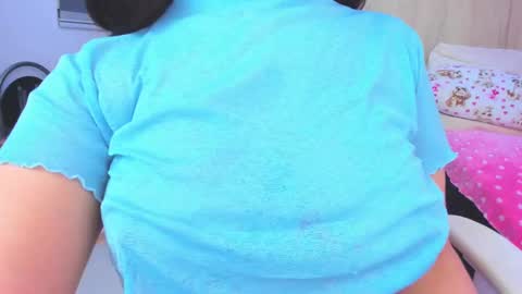 Snapshot of redski77 chatting on February 2, 2025, 9:19 am redski77 online show from February 2, 2025, 9:19 am