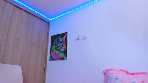 Snapshot of redski77 chatting on February 26, 2025, 9:32 am redski77 online show from February 26, 2025, 9:32 am