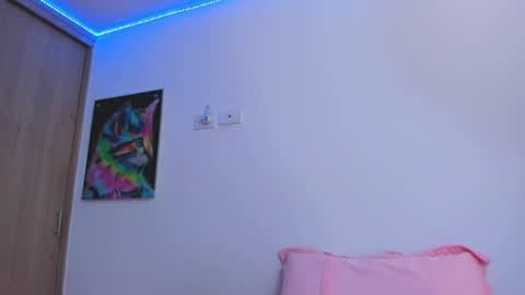 Snapshot of redski77 chatting on March 6, 2025, 9:25 am redski77 online show from March 6, 2025, 9:25 am