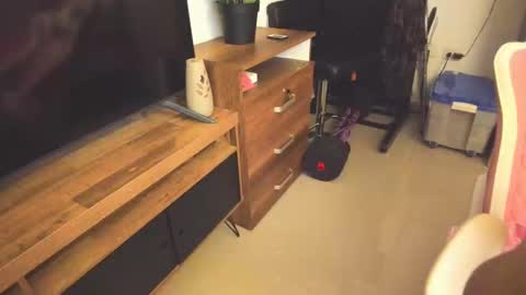 Snapshot of redski77 chatting on November 2, 2025, 6:16 am redski77 online show from November 2, 2025, 6:16 am