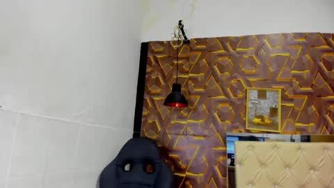 reed_kitty online show from December 19, 2025, 12:56 pm