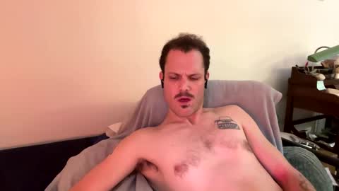 Snapshot of reed_thomas chatting on December 8, 2024, 7:47 am Reed Thomas online show from December 8, 2024, 7:47 am