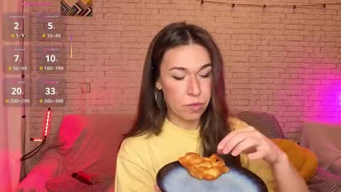 ReginaHawkinss online show from December 5, 2025, 12:14 pm