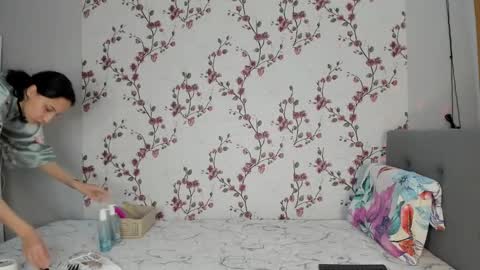 Snapshot of reginamoon12 chatting on February 10, 2025, 1:44 pm Alisa online show from February 10, 2025, 1:44 pm