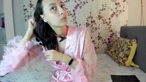 Snapshot of reginamoon12 chatting on September 15, 2025, 8:03 am Alisa online show from September 15, 2025, 8:03 am