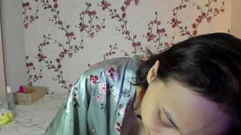 Snapshot of reginamoon12 chatting on October 26, 2025, 8:31 am Alisa online show from October 26, 2025, 8:31 am