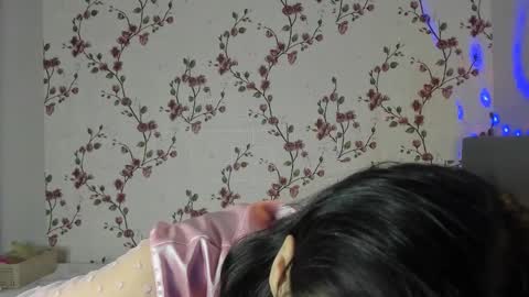 Snapshot of reginamoon12 chatting on November 30, 2025, 11:25 am Alisa online show from November 30, 2025, 11:25 am