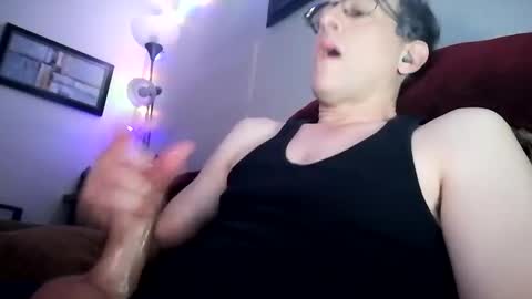 Snapshot of regularguy20 chatting on November 13, 2025, 8:24 am regularguy20 online show from November 13, 2025, 8:24 am