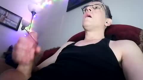 Snapshot of regularguy20 chatting on December 14, 2025, 9:47 am regularguy20 online show from December 14, 2025, 9:47 am