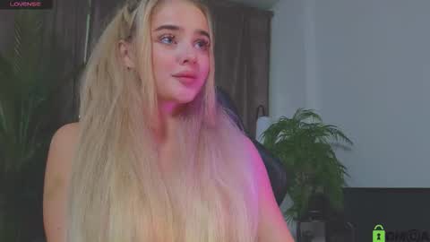 Snapshot of relax_time_ chatting on September 11, 2025, 4:40 pm Anna online show from September 11, 2025, 4:40 pm