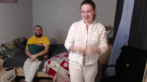 Renae Tom online show from December 2, 2024, 11:45 am