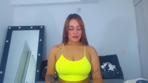renatabrownn28 online show from October 10, 2025, 3:05 am