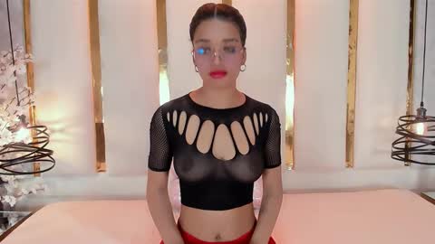 Snapshot of renataferrer_1 chatting on November 2, 2025, 12:29 pm      online show from November 2, 2025, 12:29 pm