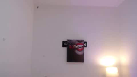 renataj online show from November 17, 2025, 6:57 pm