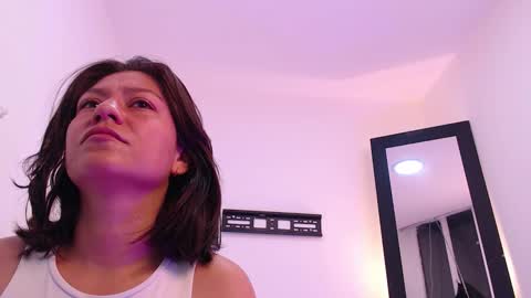 renataj online show from November 29, 2025, 9:34 am