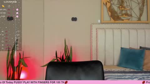 Snapshot of renataruiz_rr chatting on March 3, 2025, 3:09 pm online show from March 3, 2025, 3:09 pm