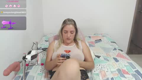 Snapshot of renathacohen chatting on February 12, 2025, 9:54 pm sofia online show from February 12, 2025, 9:54 pm