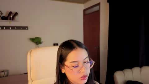 Snapshot of renaxi_smith chatting on October 19, 2025, 7:58 pm renaxi_smith online show from October 19, 2025, 7:58 pm