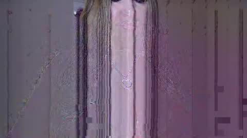 Snapshot of reneice chatting on November 16, 2025, 5:18 pm ReneIce online show from November 16, 2025, 5:18 pm