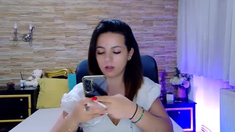 renesmesweet online show from February 17, 2025, 3:09 pm