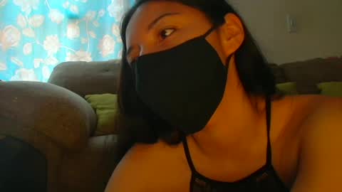 Snapshot of reni_tendress chatting on September 9, 2025, 4:17 pm reni_tendress online show from September 9, 2025, 4:17 pm