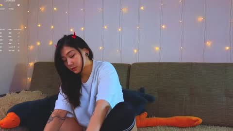 renochka online show from December 6, 2024, 2:17 pm