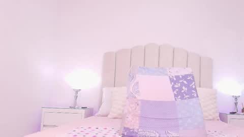 Snapshot of reven_lilith chatting on November 6, 2025, 3:07 am REVEN online show from November 6, 2025, 3:07 am