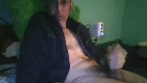 Snapshot of reyes_albert2006 chatting on March 9, 2025, 1:04 pm reyes_albert2006 online show from March 9, 2025, 1:04 pm