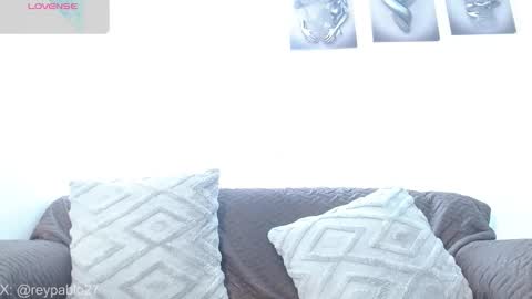 REY PABLO Independent online show from November 30, 2025, 1:59 pm