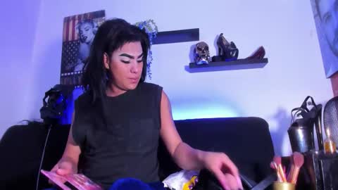 Snapshot of rgmo17 chatting on November 23, 2025, 11:21 am ROBERTA online show from November 23, 2025, 11:21 am