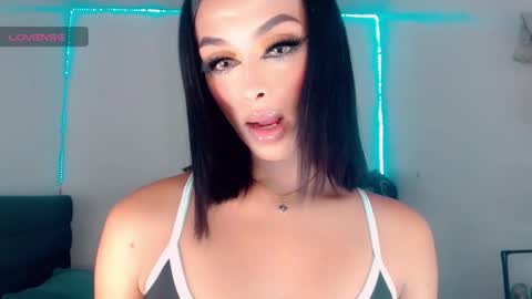 Snapshot of riannagarcia_ chatting on November 6, 2025, 6:03 am Rianna Garcia online show from November 6, 2025, 6:03 am