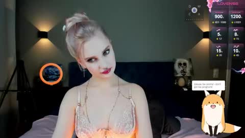 Ria Woods online show from September 30, 2025, 6:46 pm