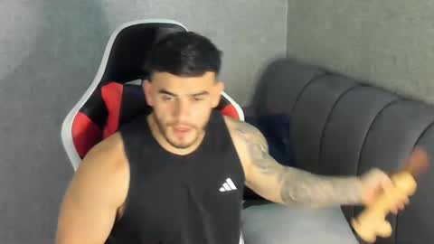 ricardogonzalez666 online show from December 27, 2024, 11:53 pm