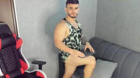 ricardogonzalez666 online show from January 18, 2025, 12:46 am