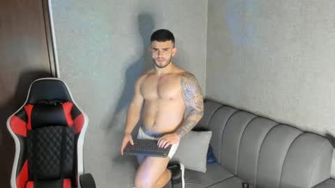 ricardogonzalez666 online show from January 25, 2025, 3:40 am