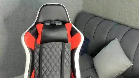 ricardogonzalez666 online show from February 9, 2025, 6:05 pm