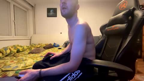 ricciardio online show from November 23, 2025, 11:04 pm