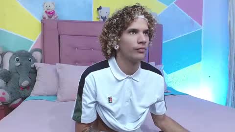 Snapshot of rich_de_la_rosa chatting on February 5, 2025, 2:29 am rich and kitty online show from February 5, 2025, 2:29 am