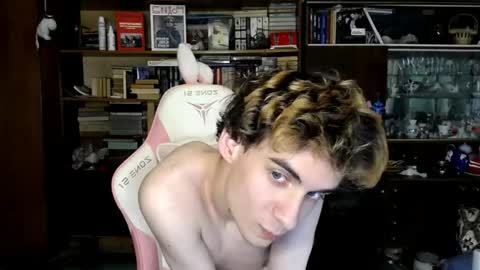 Snapshot of richard_and_lily chatting on November 3, 2025, 9:48 pm little Richard online show from November 3, 2025, 9:48 pm