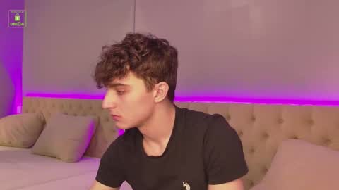 Snapshot of richard_steele_hot chatting on November 2, 2025, 3:47 pm Richard online show from November 2, 2025, 3:47 pm