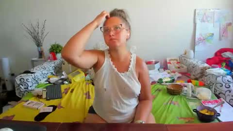 Snapshot of richlucky555 chatting on September 14, 2025, 12:59 pm Anna - not anna - right Anna online show from September 14, 2025, 12:59 pm