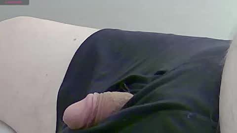 Snapshot of rick18211 chatting on October 22, 2025, 3:18 am rick18211 online show from October 22, 2025, 3:18 am