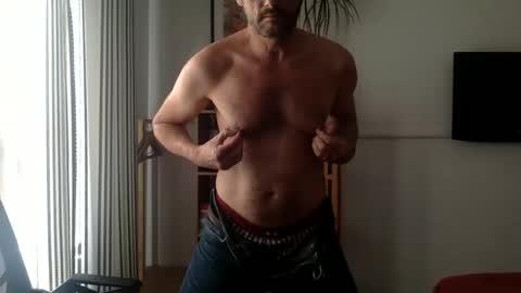 Snapshot of rickcamman chatting on January 29, 2025, 8:18 am Rick online show from January 29, 2025, 8:18 am